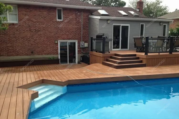 Necowood veröffentlicht 2025 Leitfaden für WPC-Terrassendielen für Schwimmbäder