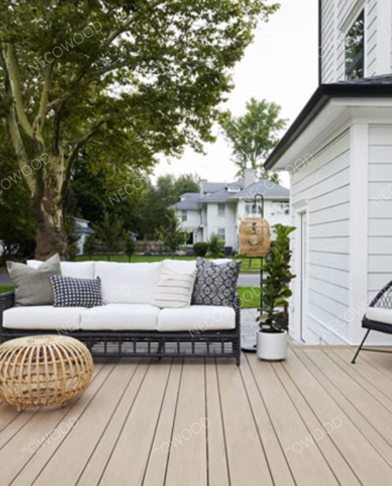 OEM- und Bulk-Lieferung von Terrassendielen aus Verbundwerkstoffen für kuwaitische Händler