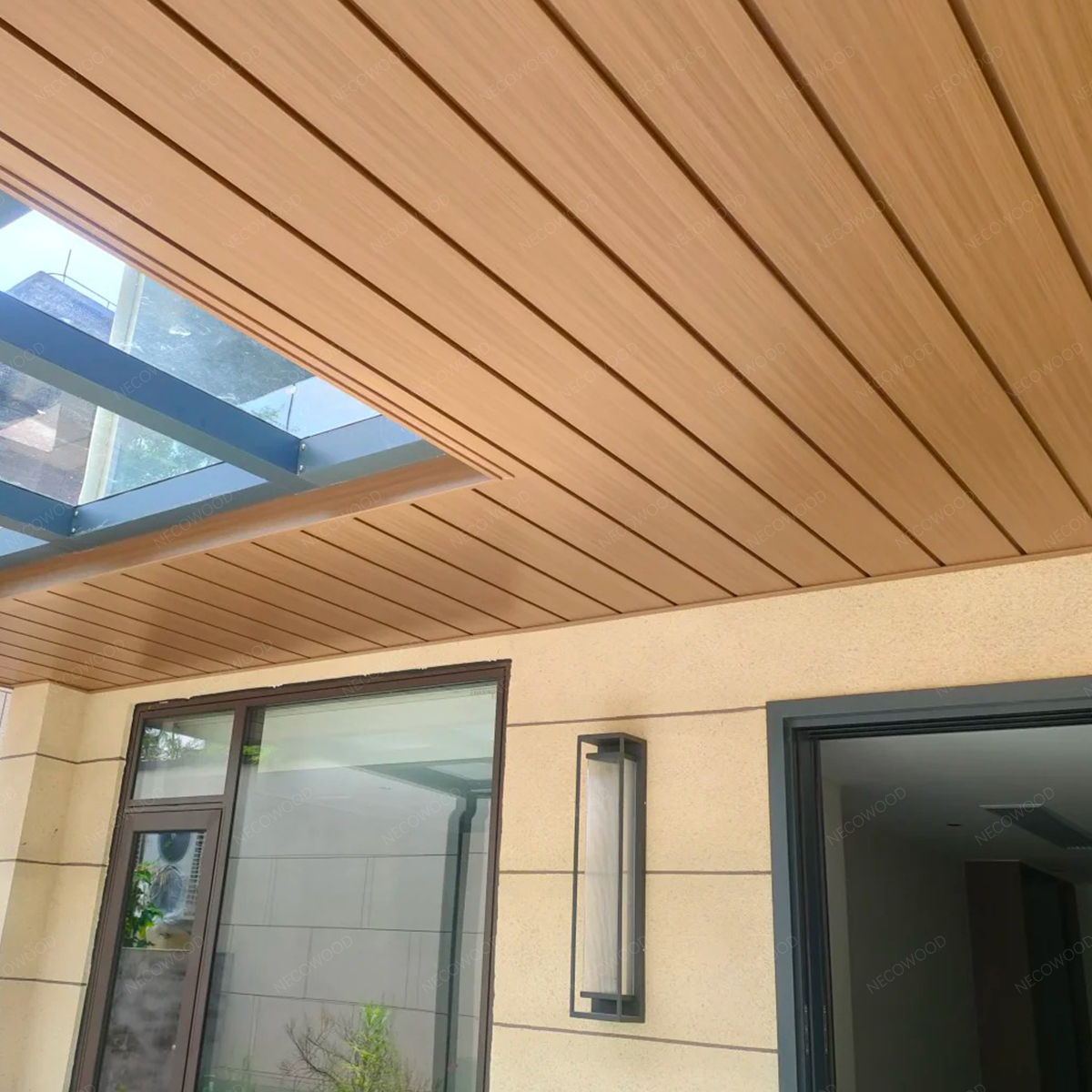 Necowood ASA-Außendecken – Anwendungsfälle in Südostasien und im Nahen Osten